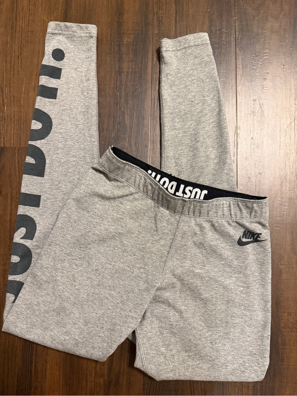 Nike Light Gray Women’s Small Leggings with Black Swoosh and 'Just Do It' Trim